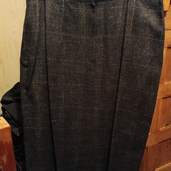 Women's Skirt Suit 16" - Picture 5 of 12